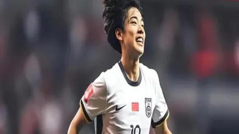 阿诺德联赛杯决赛无缘，科纳特重返赛场